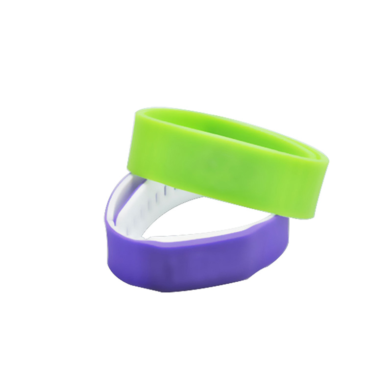 id�������