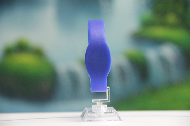 IC���ܿ���ʹ��Ƶ������ģ����������